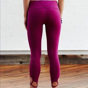 Free people movement  MOONSHADOW fuchsia leggings